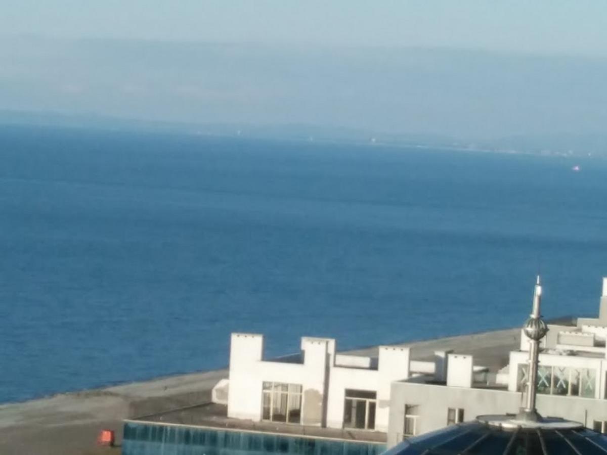 Penthouse Hotel Батуми Экстерьер фото