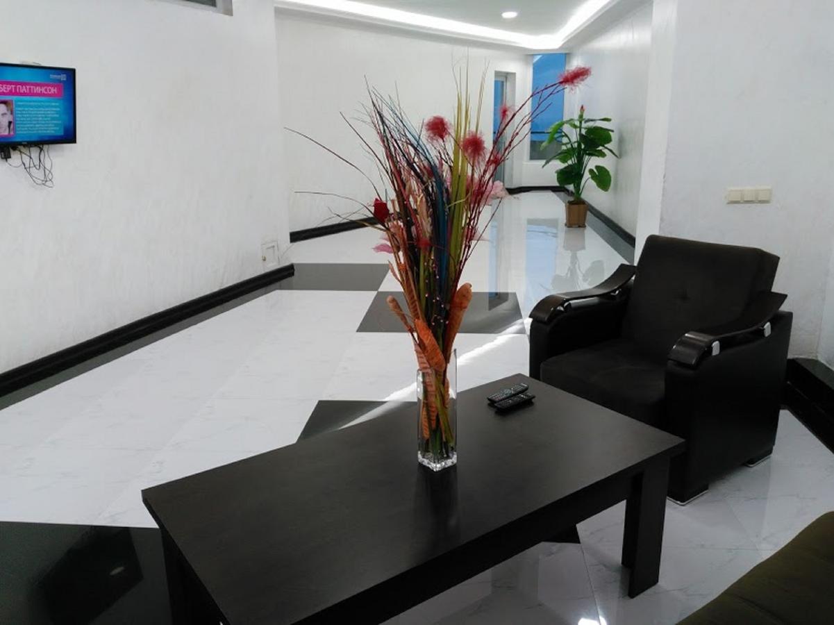Penthouse Hotel Батуми Экстерьер фото