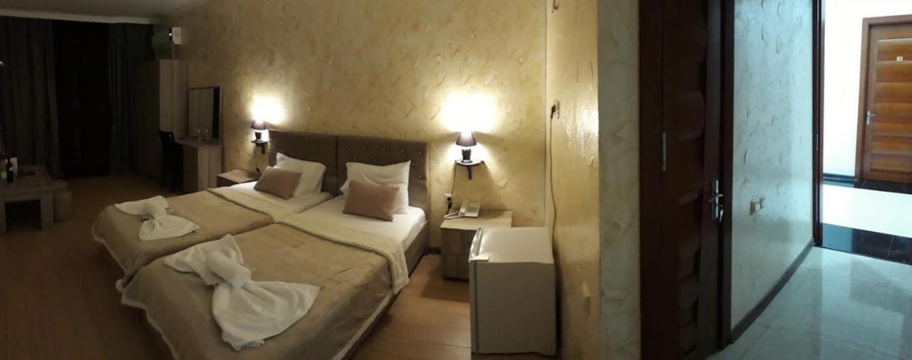 Penthouse Hotel Батуми Экстерьер фото