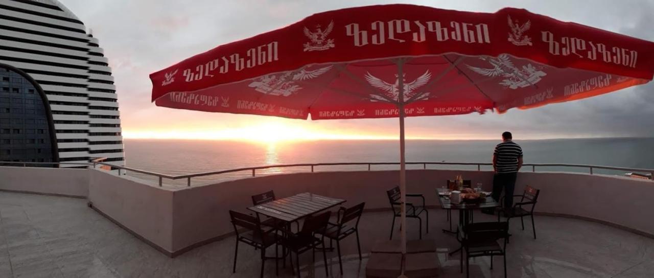 Penthouse Hotel Батуми Экстерьер фото